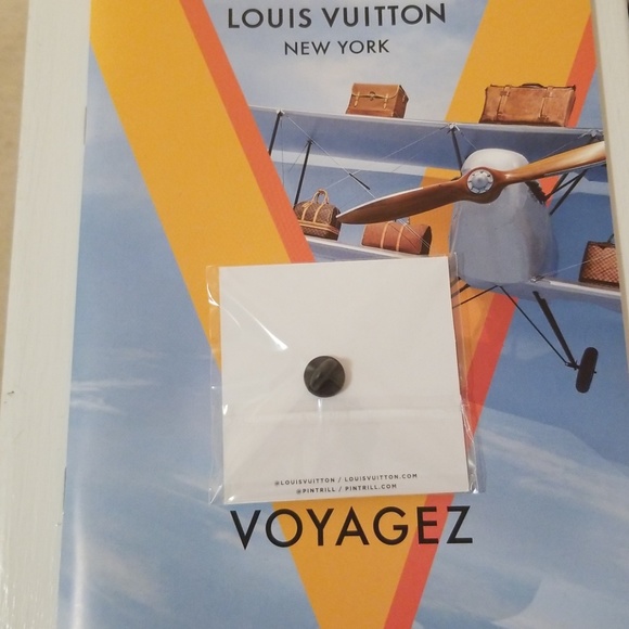 Rare Collectors Louis Vuitton Pin Truck + Brochure - Picture 3 of 3